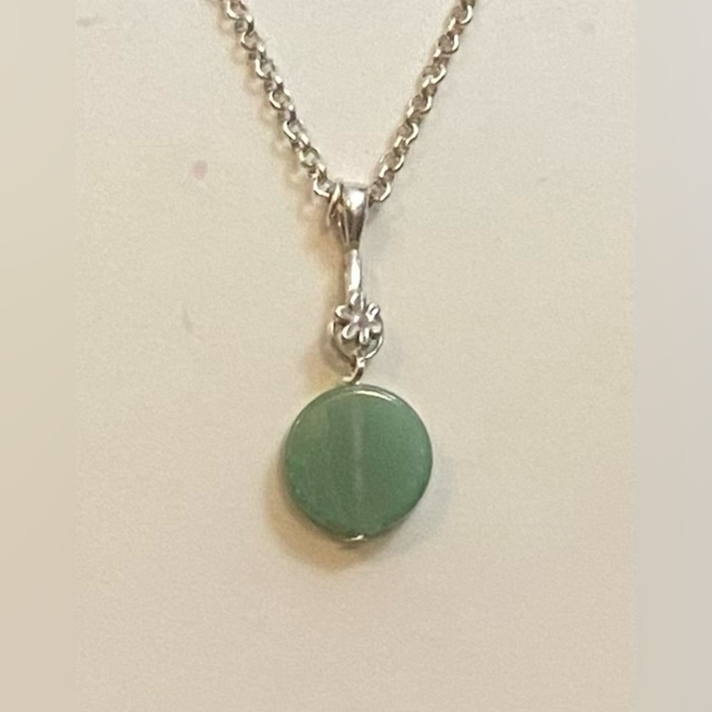 NEW Aventurine crystal necklacee